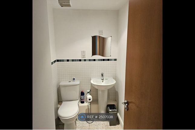 En - Suite 1