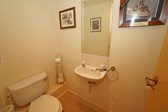 Flat for sale in Oyster Quay, Port Solent