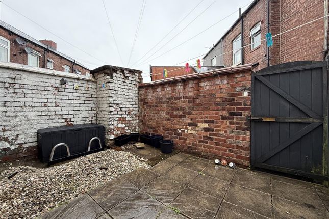 100, Henrietta Street, Ashton-under-lyne photo 4