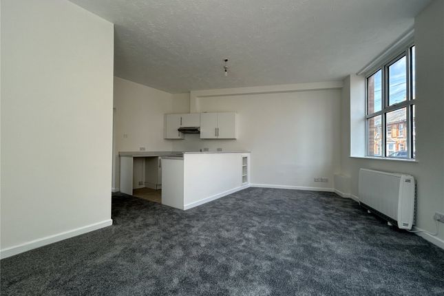 Flat 2,, Freemantle House, Taunton photo 2