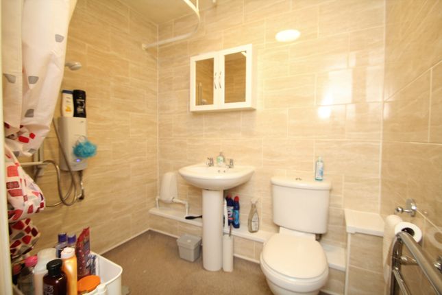 7 Sandywood Court,, Outwood Lane, Leeds photo 5