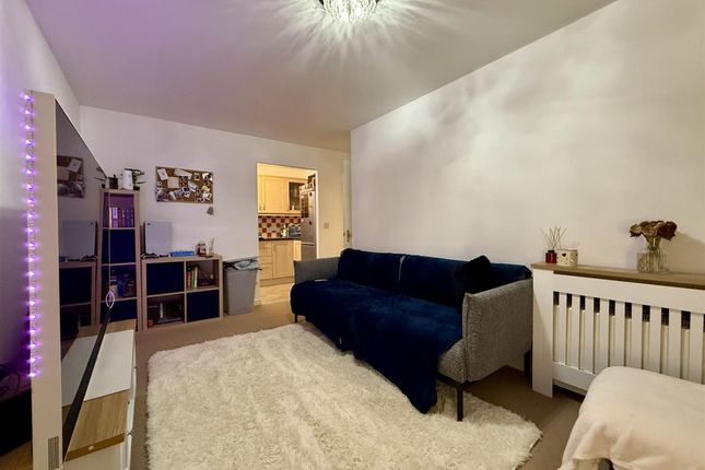 Flat 3 Oliver House, Wain Avenue, Chesterfield photo 2