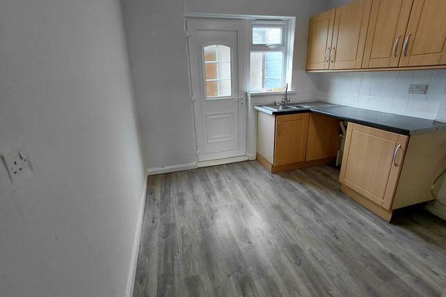 6, Harvey Close, Peterlee photo 3