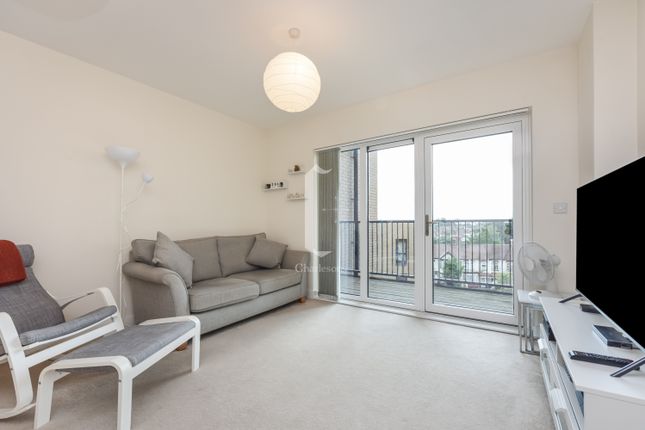 Flat 9, 47 Clarence Avenue, Ilford photo 3