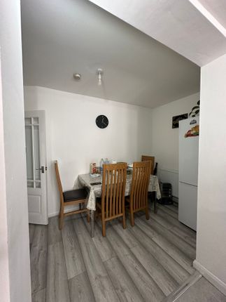 Stonard Road, Dagenham photo 5