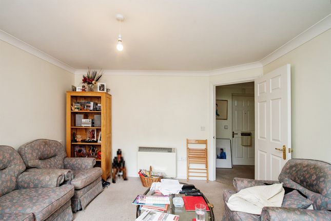 Property for sale in Sheepcot Lane, Leavesden, Watford