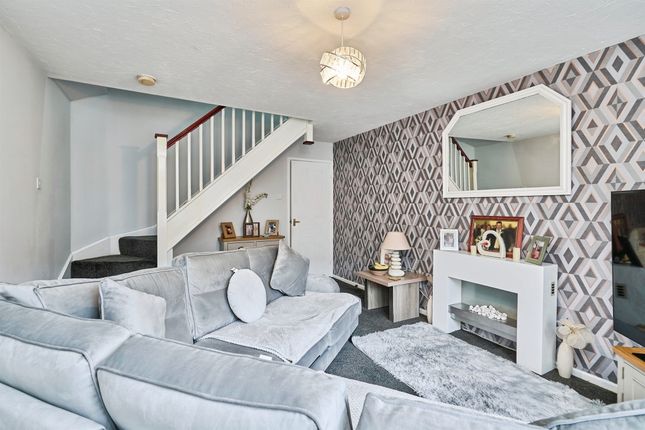 8, Devey Drive, Tipton photo 2