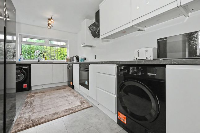 18, Orkney Avenue, Stoke-On-Trent photo 4