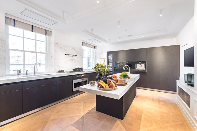Thumbnail Flat for sale in Orchard Court, Portman Square, Marylebone, London