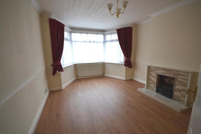 32, Sherborne Way, Rickmansworth photo 4