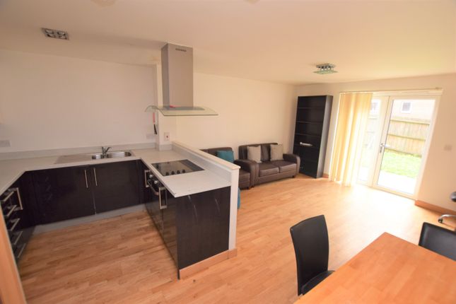 Town house to rent in Hawkins Road, Colchester