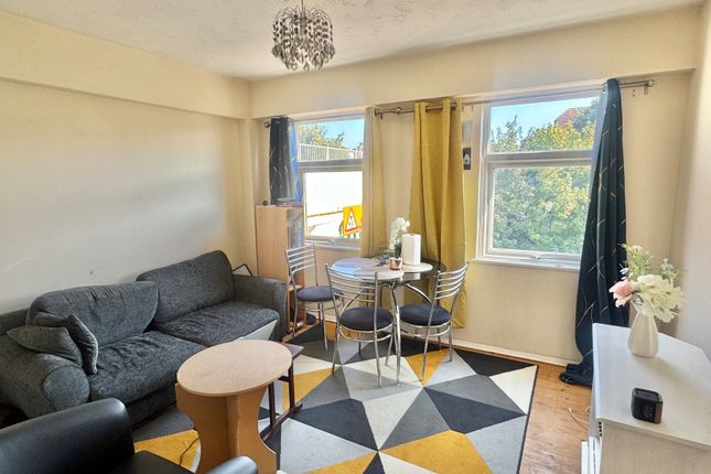 Flat 3 Eastcliffe Heights,, Radnor Bridge Road, Folkestone photo 3