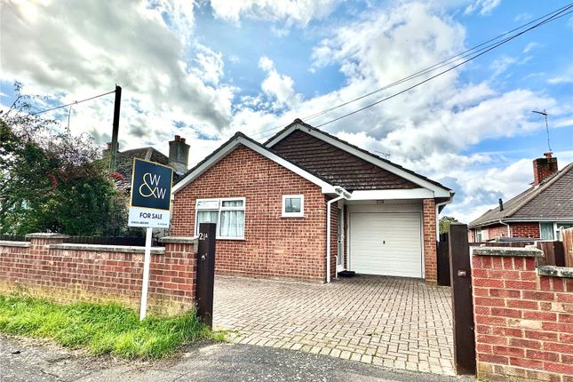 Thumbnail Bungalow for sale in Morant Road, Ringwood, Hampshire