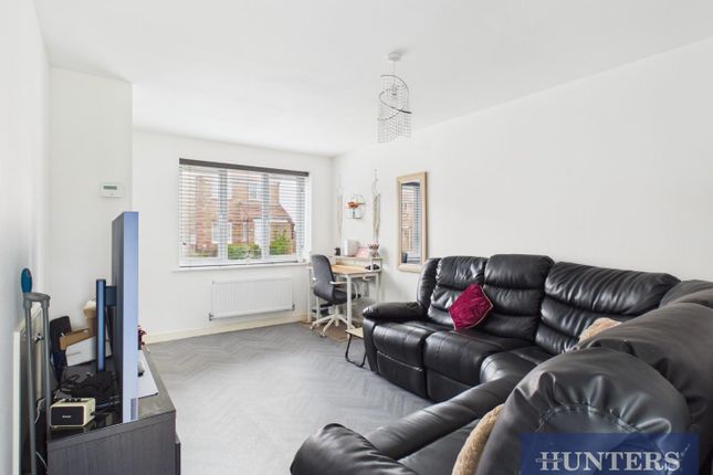 26, Guildford Crescent, Bridlington photo 2