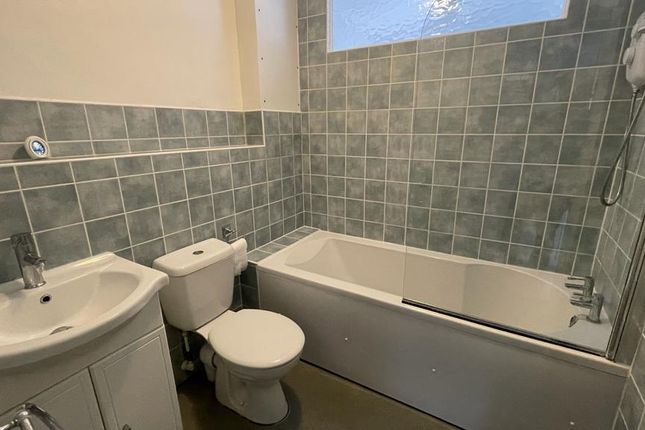 Flat to rent in Kerry Court, Greenstead Road, Colchester