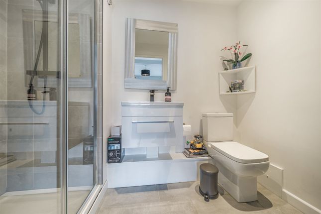 En Suite Shower Room