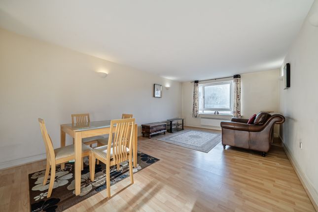14 Bramwell Place, 99 Chertsey Road, Woking photo 2
