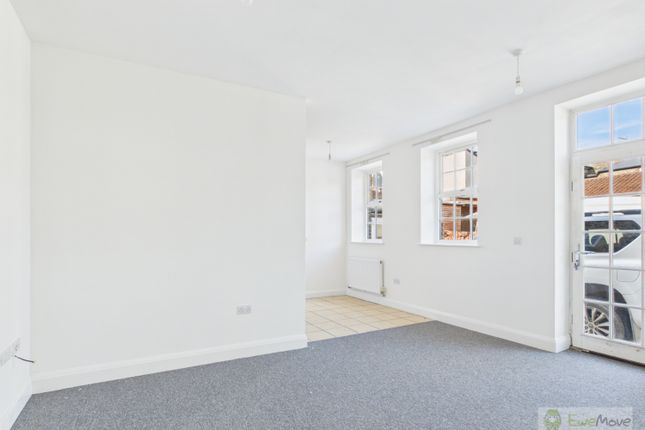 21a, London Road, Brandon photo 3