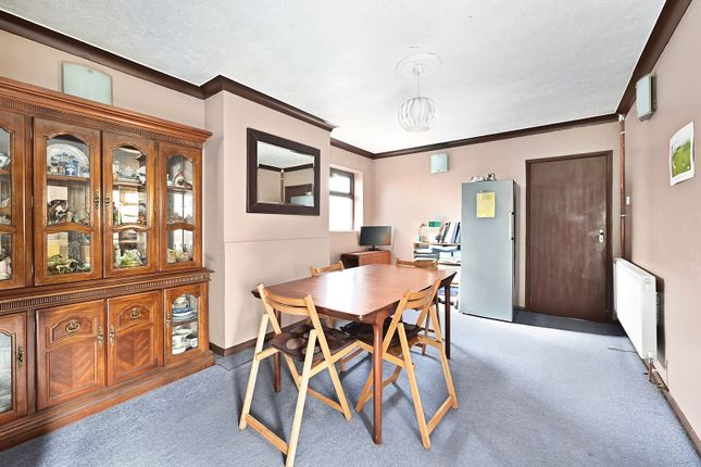 53, Oakfield Road, Camberley photo 3