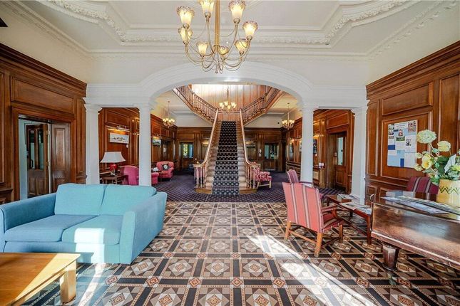 4 Tetley Court, Hollins Hall, Harrogate photo 4