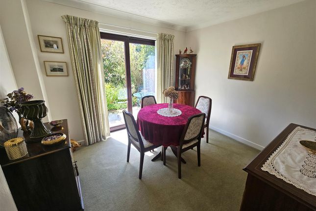 12, Peryn Road, Tavistock photo 3