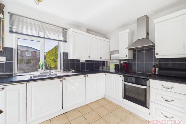 6 Central Avenue, Wrexham photo 3