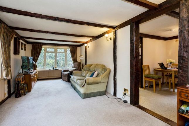 9, Woodpecker Way, Turners Hill photo 4