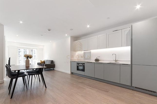 Apartment 1401 Galleria House, 12B Western Gateway, London photo 3