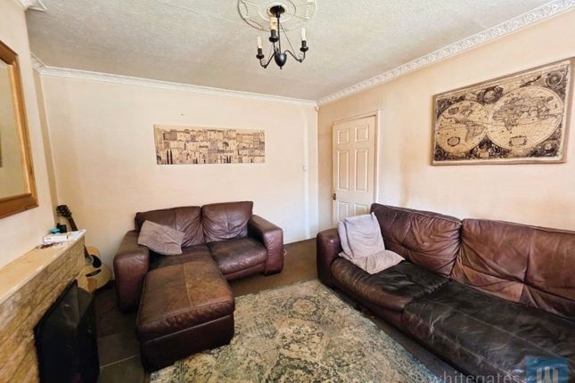 147, Staincliffe Road, West Yorkshire photo 5