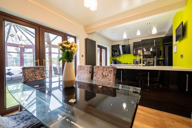 24 Woodland Avenue, Derby photo 4