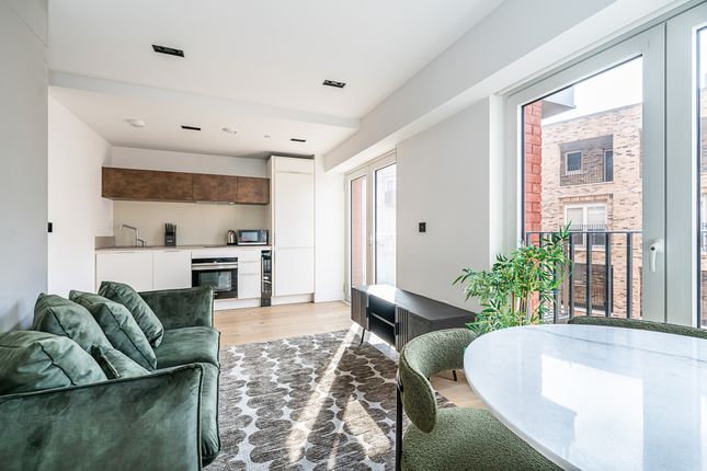 1-bed flat on Flat 9, Keybridge, 15, Exchange Gardens, London, £500,000