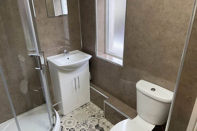 Bathroom 2, 1