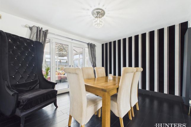 7, Wesley Gardens, Consett photo 4