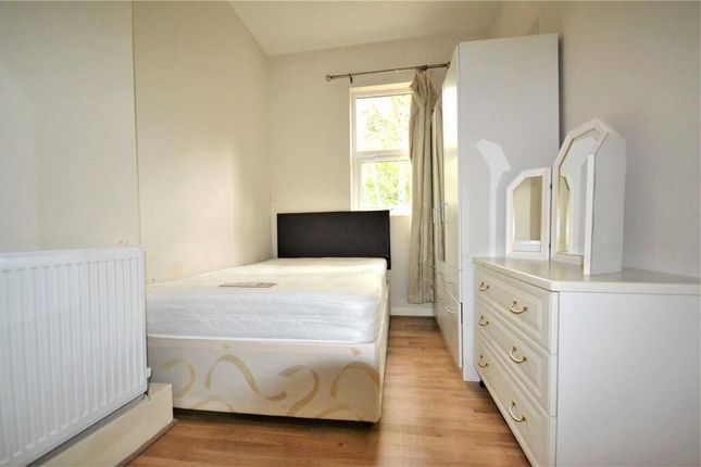10, Aldrington Gardens, London photo 4