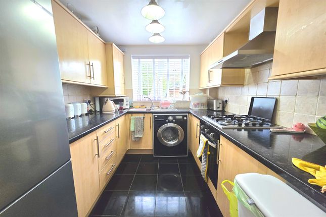 Flat 5, Leyfield Court, Leyfield Avenue, Stockport photo 4