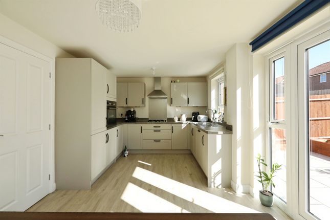 112, Harlequin Drive, Worksop photo 3