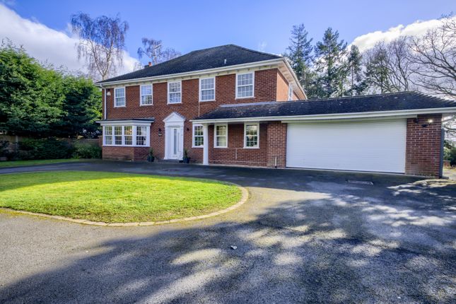 Beautifully Furnished Family Home With Swimming Pool In Very Quiet Location