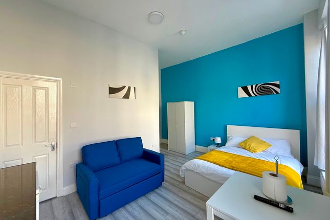 Flat 3, 57 Chalton Street, London photo 4