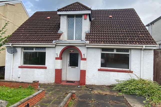 Thumbnail Detached bungalow to rent in Cimla Road, Neath, Neath Port Talbot.