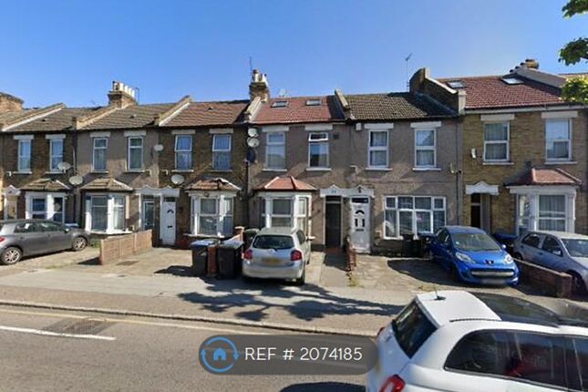 Thumbnail Studio to rent in Nags Head Road, Enfield