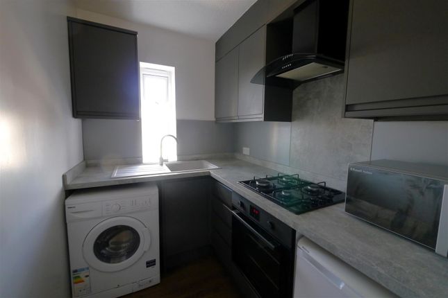 F6, 74, Rowlands Rd, Worthing photo 3