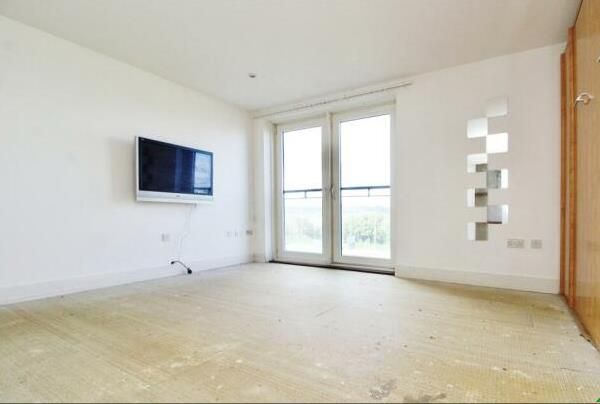 Thumbnail Studio to rent in Ferry Court, Cardiff