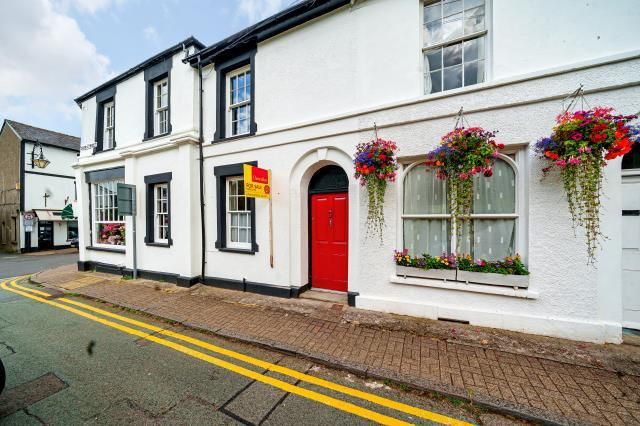 Flat for sale in Crickhowell, Hay On Wye/Brecon/Abergavenny