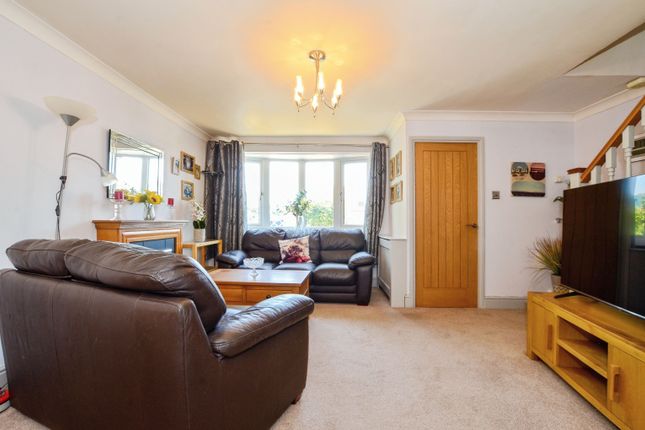 27, Kipling Grove, Hemel Hempstead photo 2