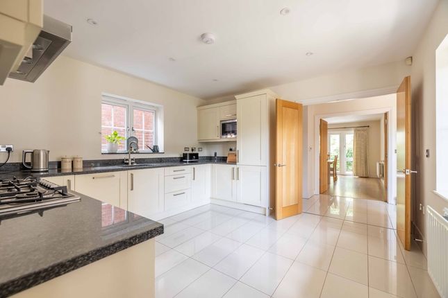 4a, Beacon Close, Chalfont St Peter photo 3