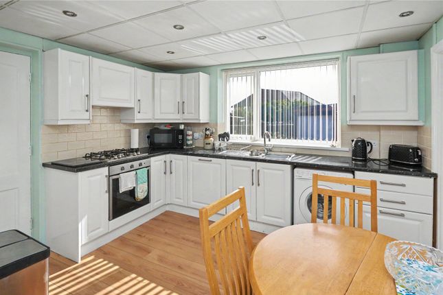 31, Lanshaw Road, West Yorkshire photo 4