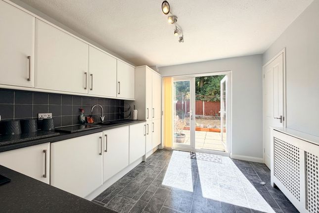 6 Freeman Close, Milton Keynes photo 3