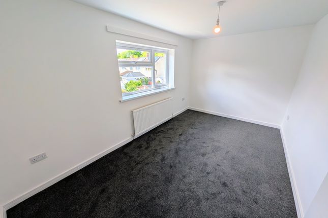 3, Cardigan Close, Cwmbran photo 5
