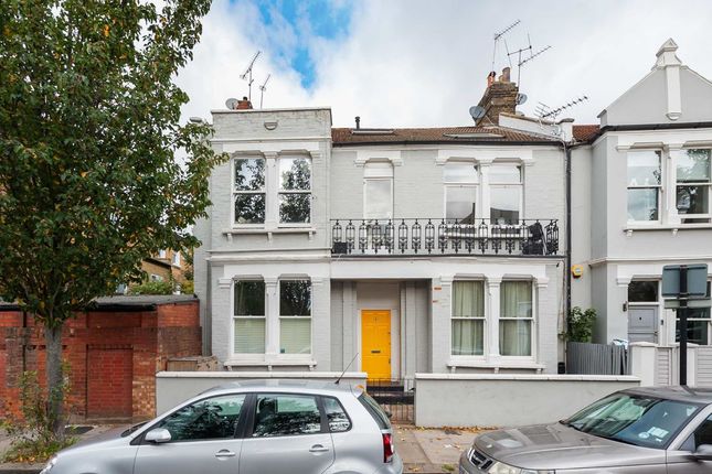 Thumbnail Flat to rent in Swift Street, Fulham, London