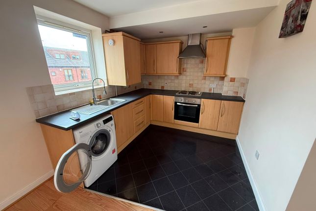 8, Deardens Street, Bury photo 5